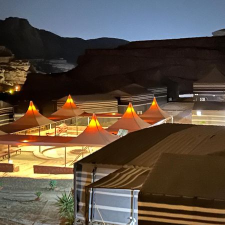 Desert Island Camp Wadi Rum Exterior foto